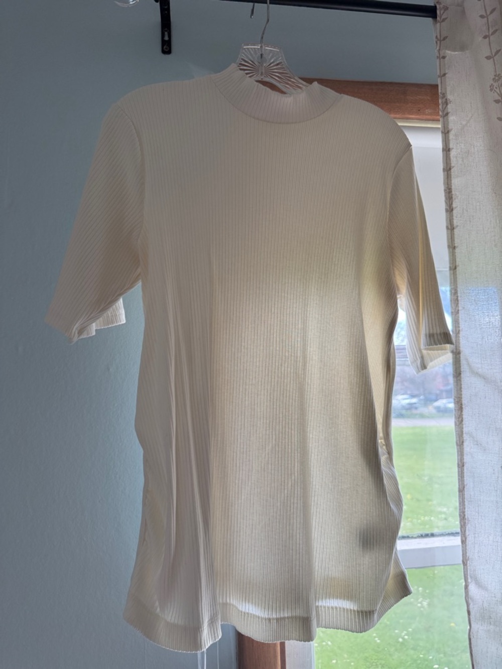 Old Navy Cream Ribbed Mock Neck Short Sleeve Top